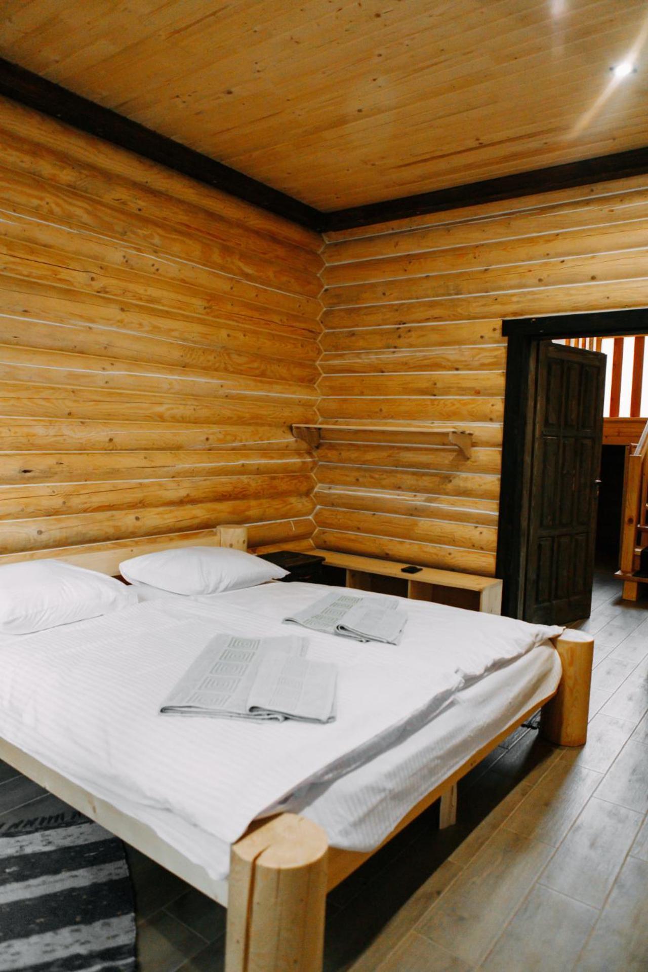 Карпатська Криївка Apartment Yasinya Luaran gambar