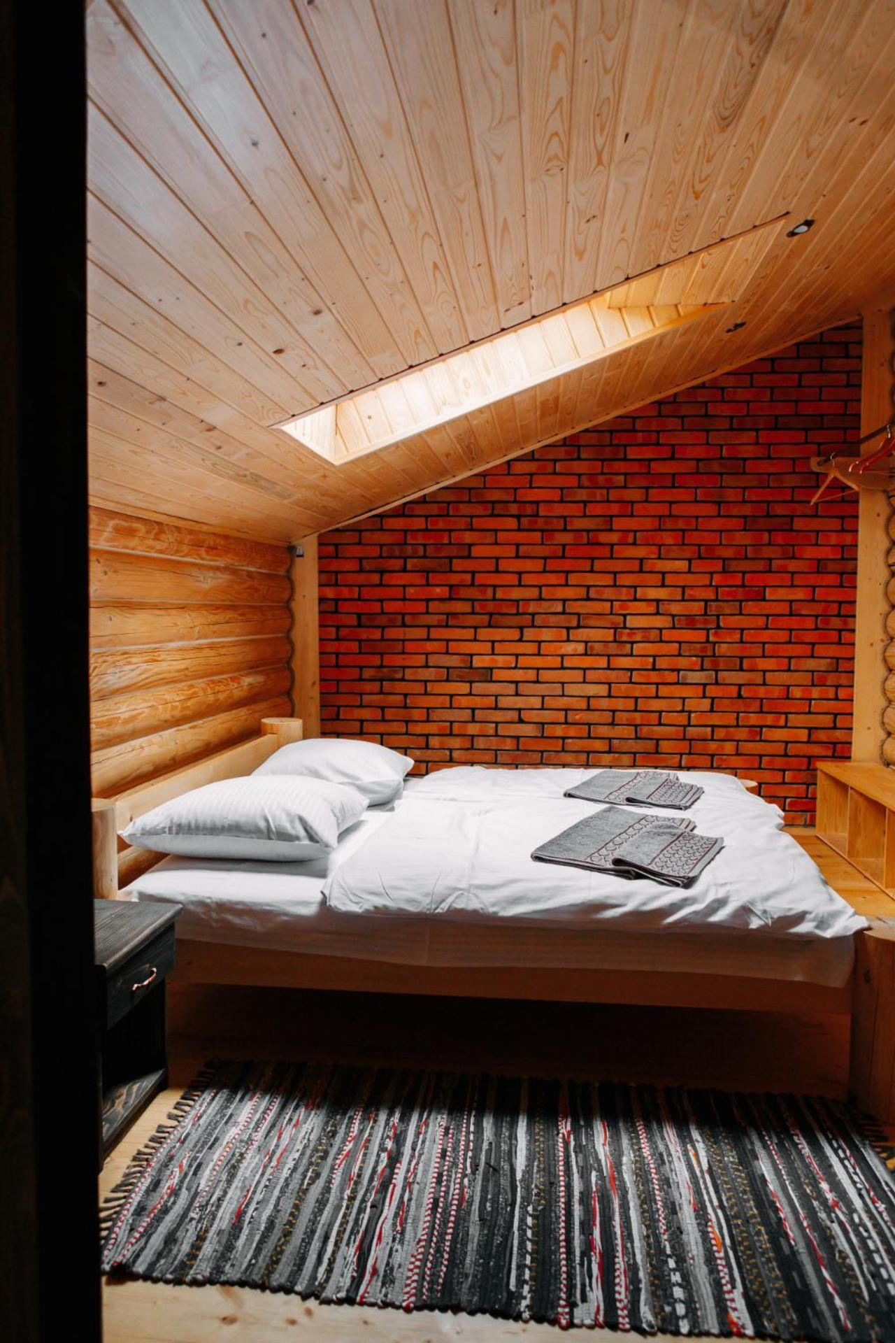Карпатська Криївка Apartment Yasinya Luaran gambar
