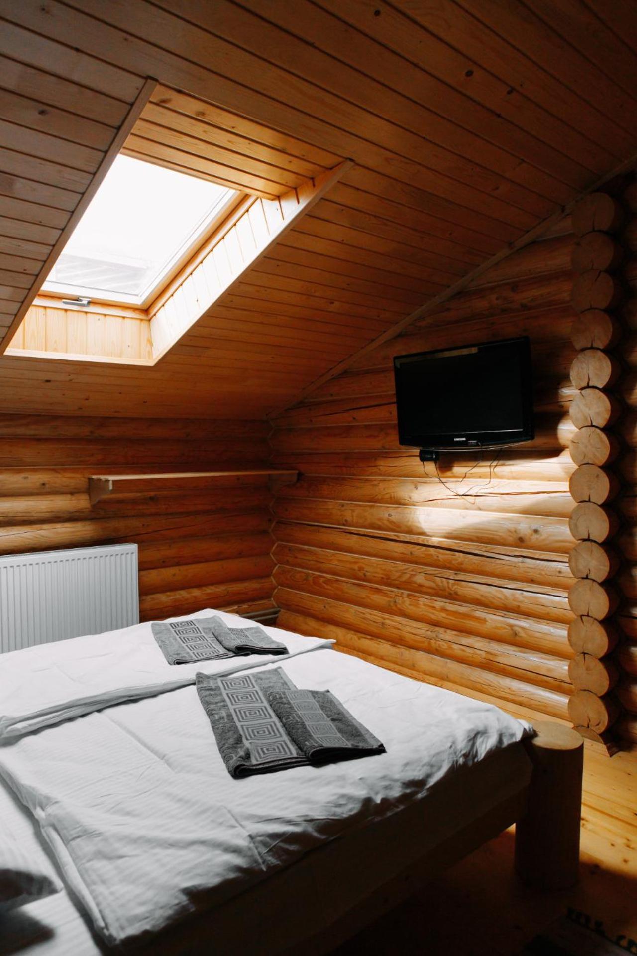 Карпатська Криївка Apartment Yasinya Luaran gambar